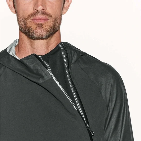 Lululemon Surge Anorak Hybrid in Onyx - Picture 2 of 7